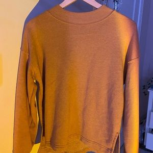 Mustard sweatshirt